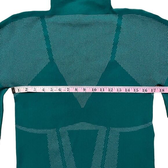 Fabletics Peyton Sculpt Knit Workout Top - Picture 5 of 6